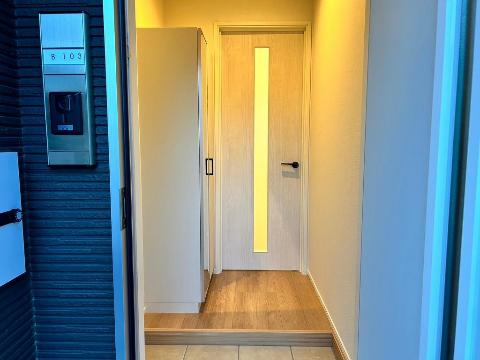 玄関　※建築中同タイプ