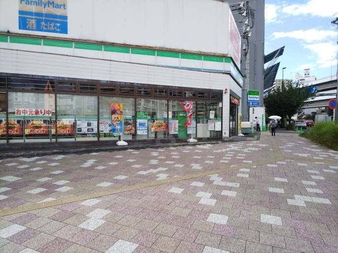 コンビニ　ファミリーマート西巣鴨店（コンビニ）まで297m