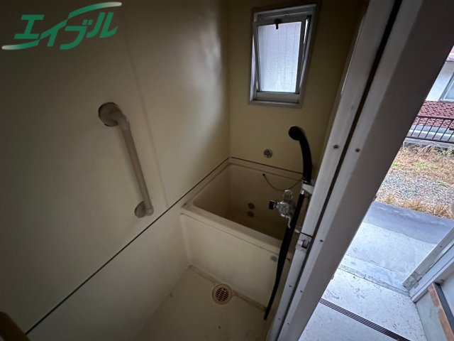 バス・シャワールーム　同型参考写真