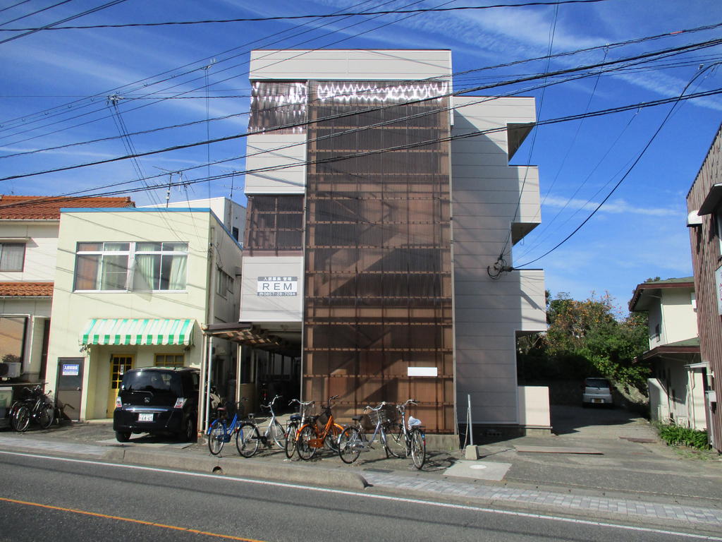 村上マンションの建物外観