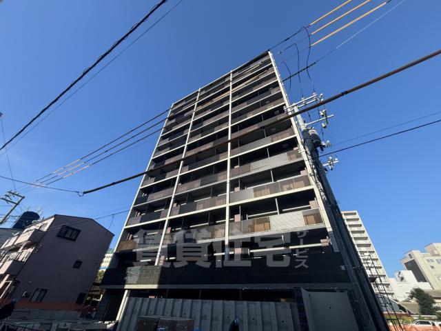 【広島市西区西観音町のマンションの建物外観】