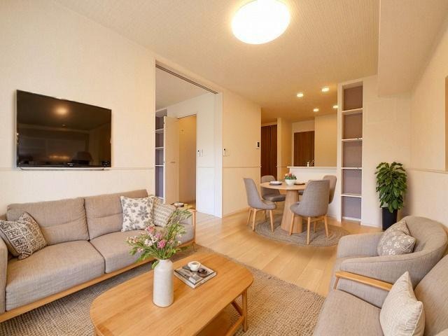 居室・リビング　CGで家具等を配置したもので家具等は含まれません