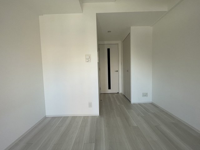 その他部屋・スペース　開放的な寝室です