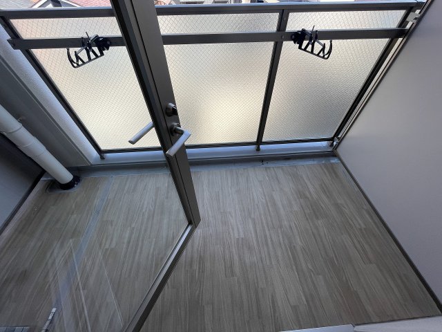 バルコニー　外からの目が気にならないバルコニーで洗濯物が干せます