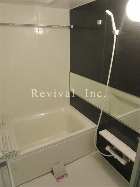 バス・シャワールーム　もちろん追い炊き・浴室乾燥機完備でございます