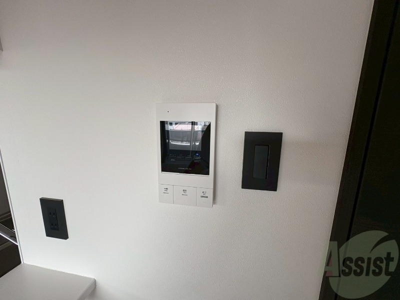 セキュリティ　ＴＶモニター付インターホンです。来客者の顔が見えるので安心！