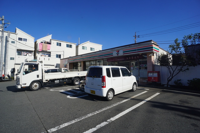 コンビニ　セブンイレブン横浜瀬谷南台1丁目店（コンビニ）まで106m