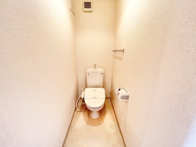 トイレ　※別部屋参考写真