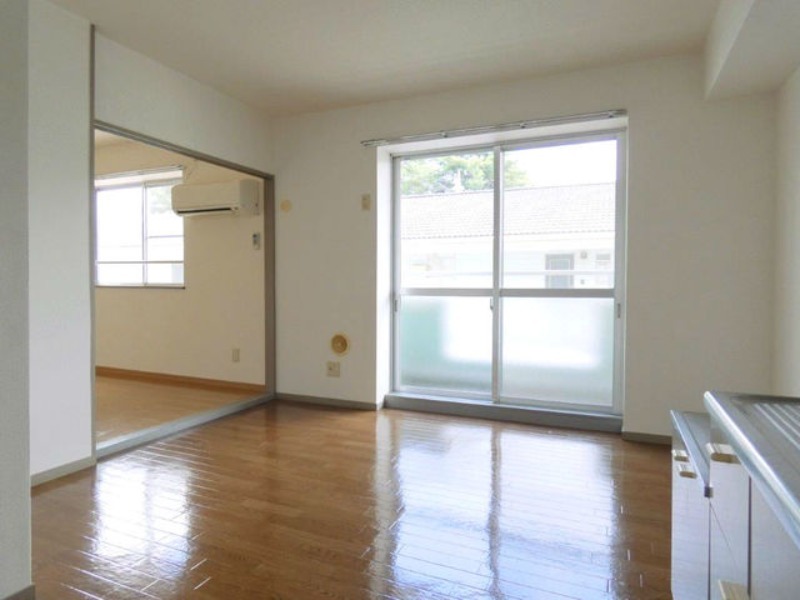 居室・リビング　図面と現状が相違がある場合には現状を優先