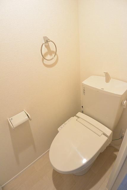 トイレ　★お尻に優しいシャワートイレ★