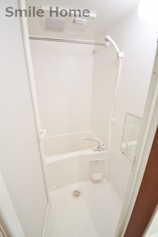 バス・シャワールーム　浴室乾燥は梅雨時や洗濯物が多くても安心です。