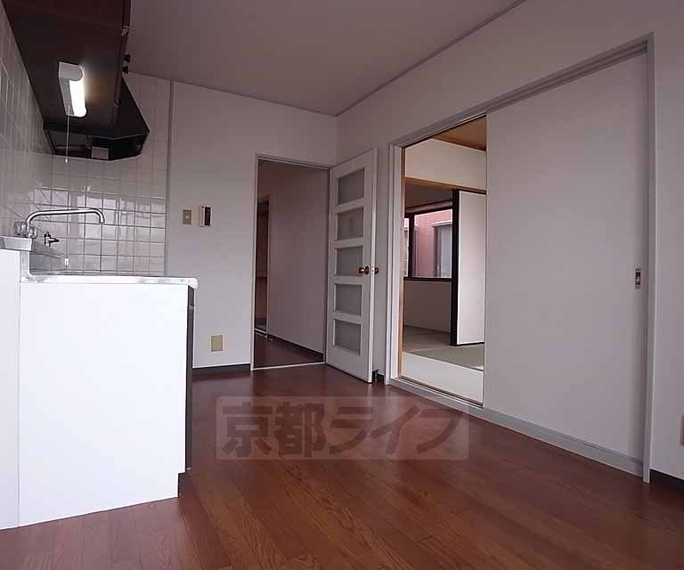 居室・リビング　６帖のＤＫです。