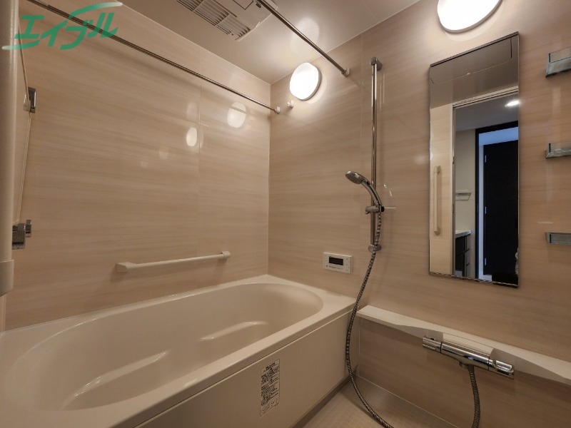 バス・シャワールーム　別部屋同型タイプです。