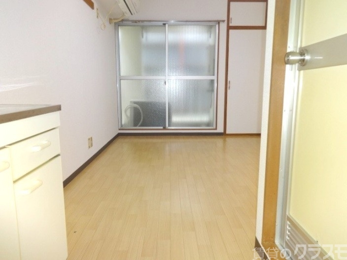 玄関　玄関あけるとこんな感じですー。