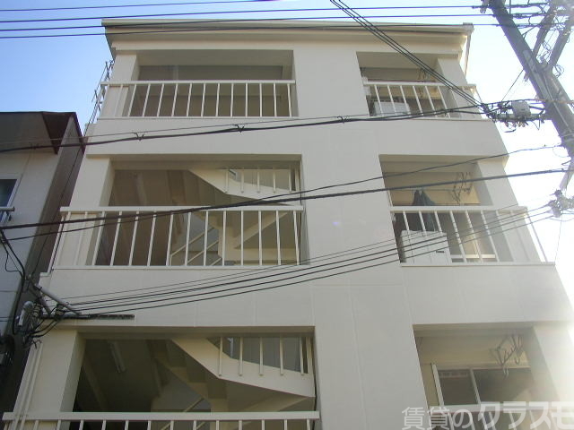 エントランス　どうぞお入りください！！