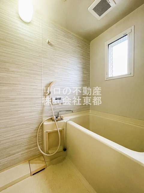 バス・シャワールーム　いつでも便利な追焚機能付のバスルームです☆