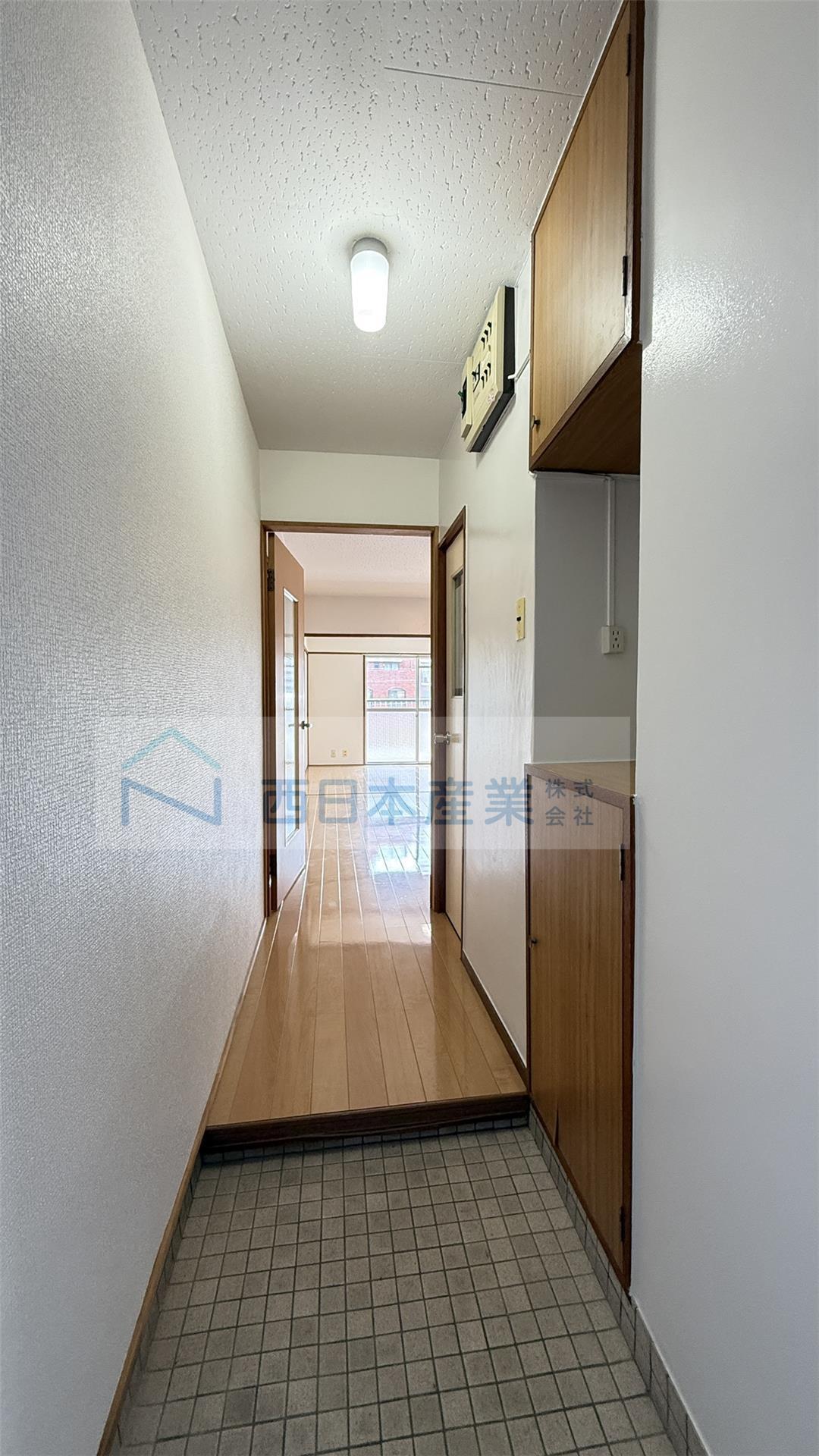 玄関　306号側の玄関です。