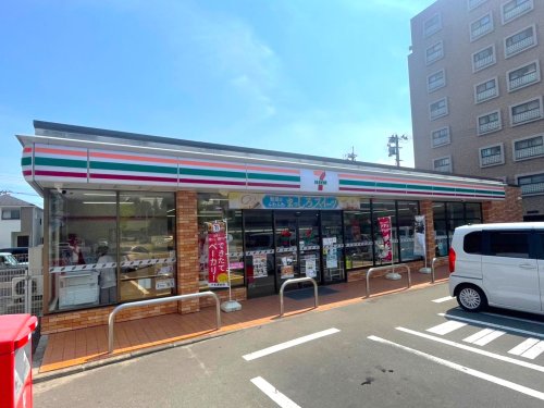 コンビニ　セブンイレブン 南仙台駅前店（コンビニ）まで136m