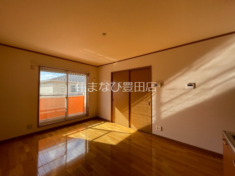 居室・リビング　同型別部屋写真