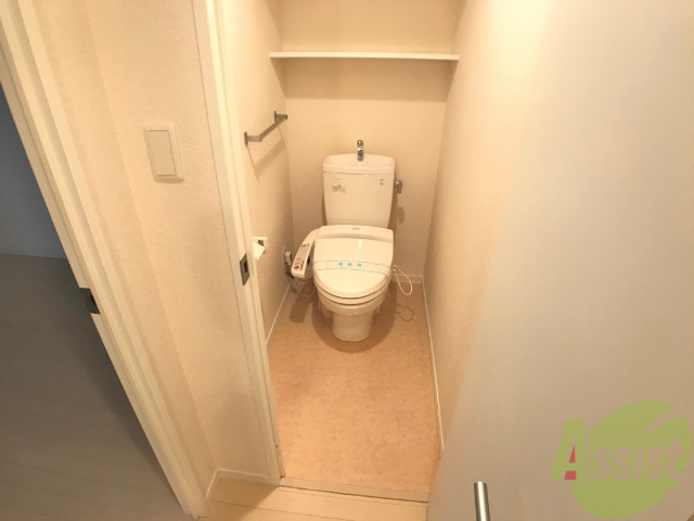 トイレ　ウォシュレット付きのトイレです。シャワートイレは日本の宝。