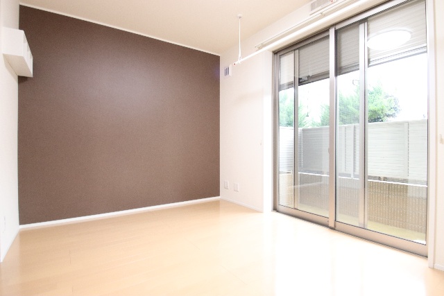 居室・リビング　※別室の参考写真の為、現況優先です。