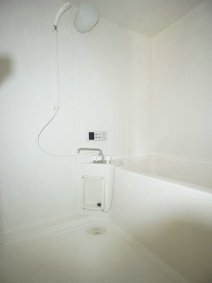 バス・シャワールーム　日々の疲れをリセットできる浴室です♪