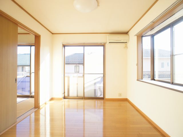 居室・リビング　快適に過ごせるエアコンが付いています♪