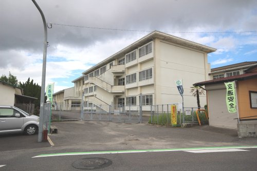 小学校　佐賀市立日新小学校（小学校）まで1606m