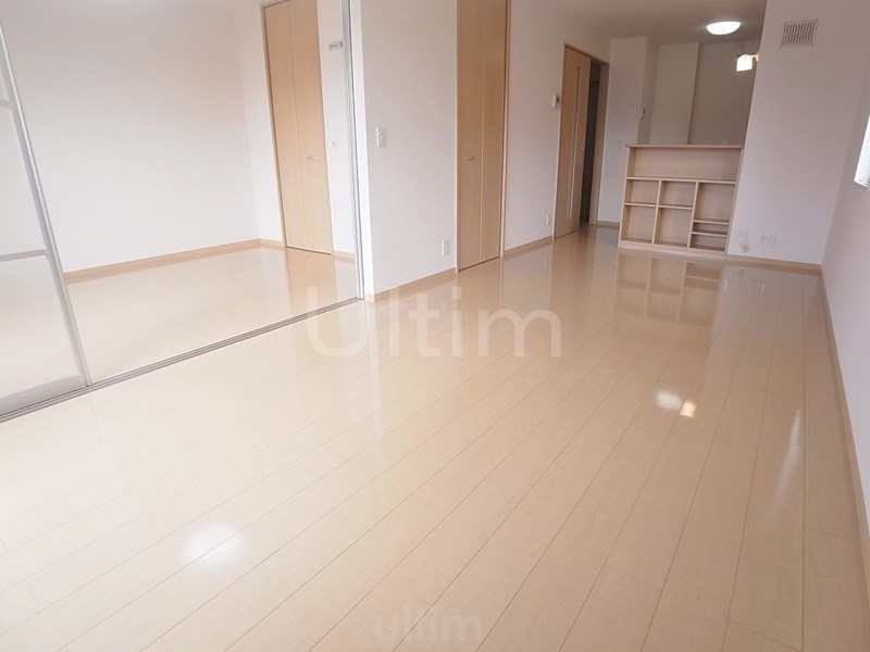 居室・リビング　室内