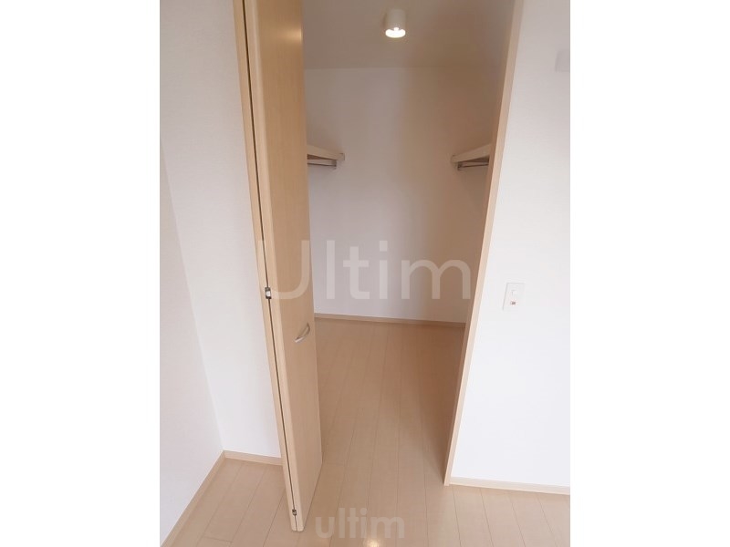 収納　ウォークインクローゼット