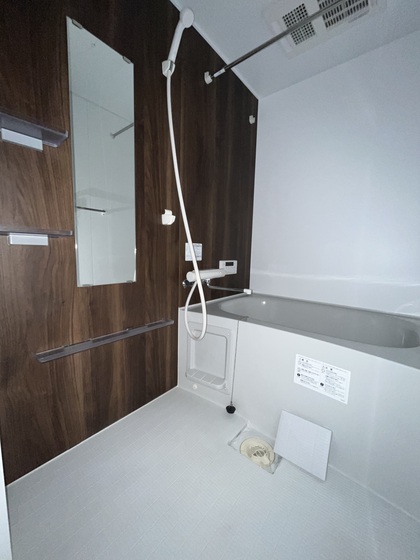 バス・シャワールーム　※掲載写真は同マンション参考写真となります。現状と相違する場