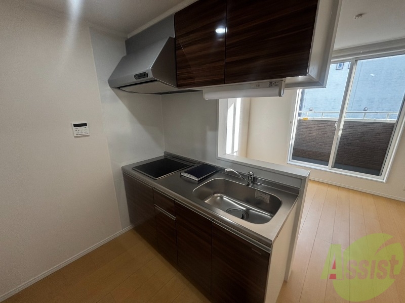 キッチン　キッチンはＩＨなのでお手入れがしやすそうですね