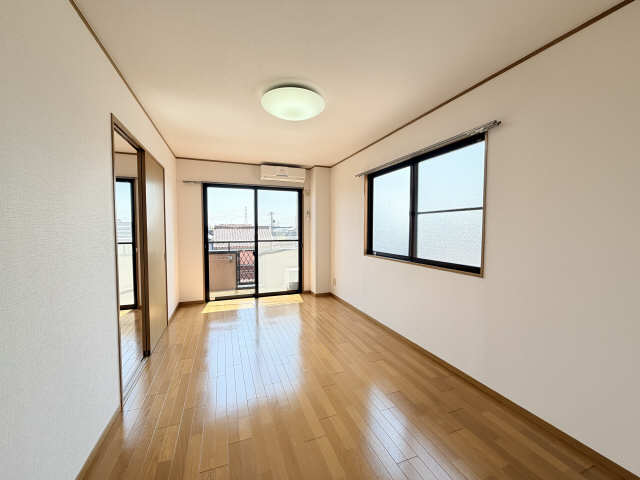 居室・リビング　リビング