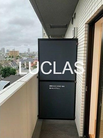バルコニー　バルコニー付で洗濯物も安心♪