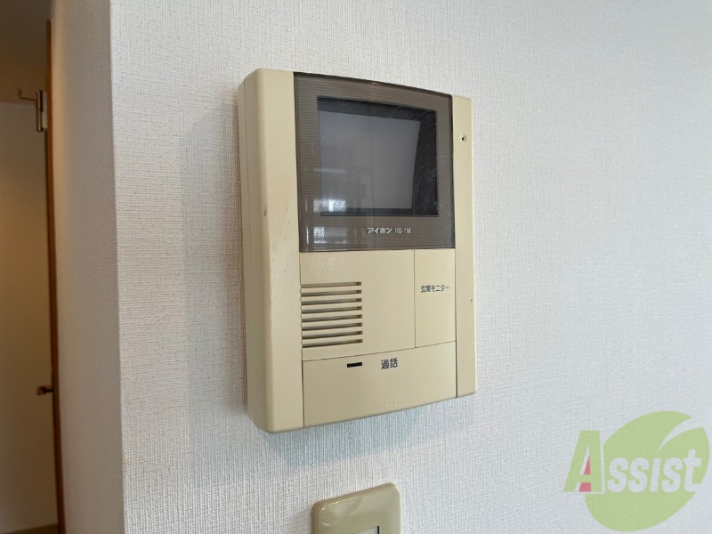 セキュリティ　ＴＶモニター付インターホンです。来客者の顔が見えるので安心！