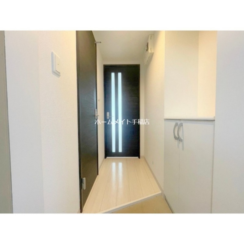 玄関　玄関スペース、シューズボックス付きです♪