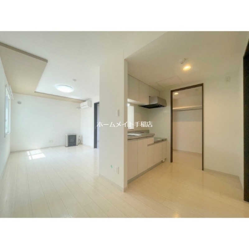 居室・リビング　明るく広々リビングスペース♪