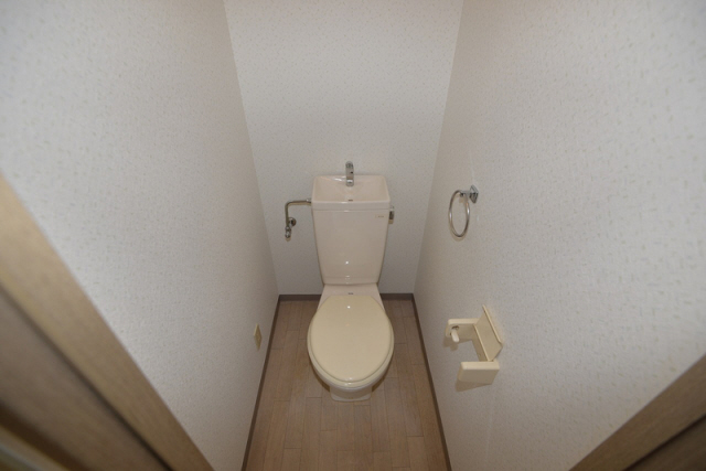 トイレ　落ち着いたトイレです