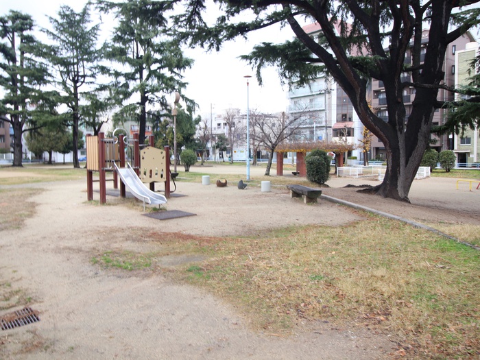 公園　西長居公園（公園）まで300m