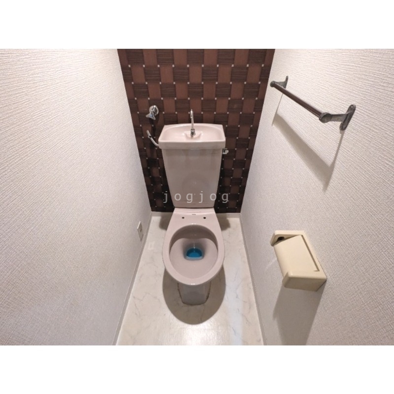 トイレ　温水洗浄便座取付け予定