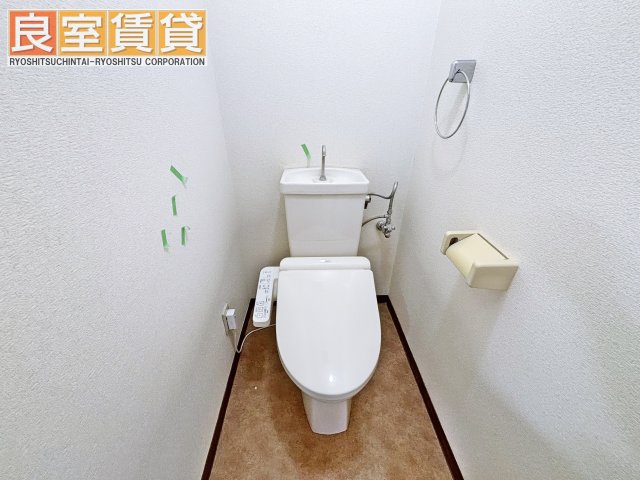 トイレ　シャワートイレ残置物