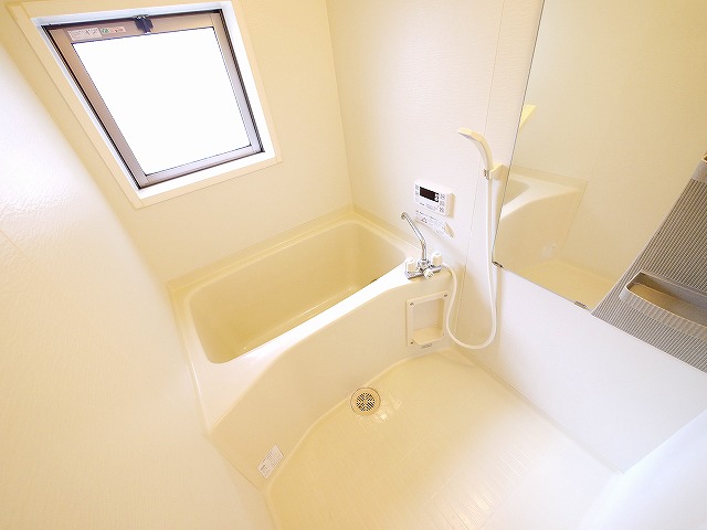 バス・シャワールーム　お風呂で日々の疲れを落としましょう