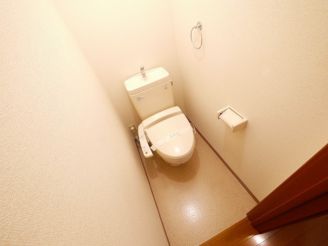 トイレ　清潔感のあるトイレです