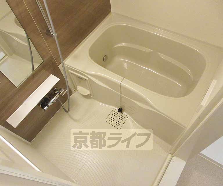 バス・シャワールーム　ゆっくりくつろげるお風呂です・