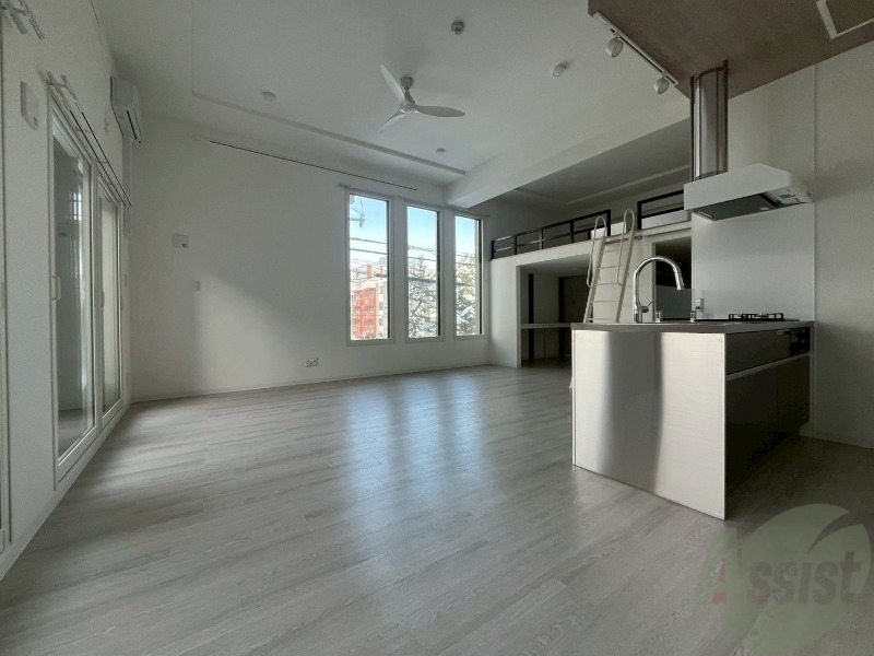 居室・リビング　広くてキレイなお部屋が広がっていて、充実した生活が送れそう。