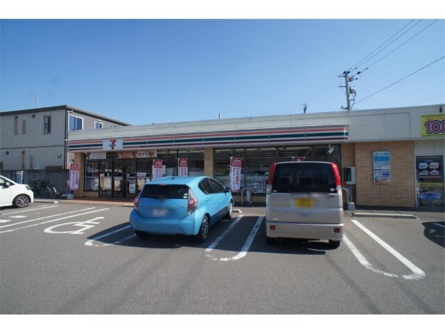 コンビニ　セブンイレブン古賀天神店（コンビニ）まで658m