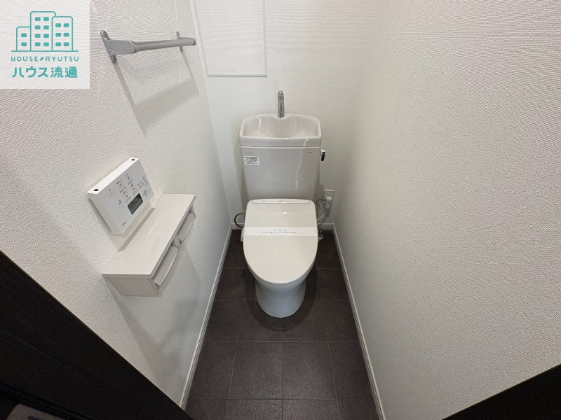 トイレ　※同タイプのお部屋の写真になります。