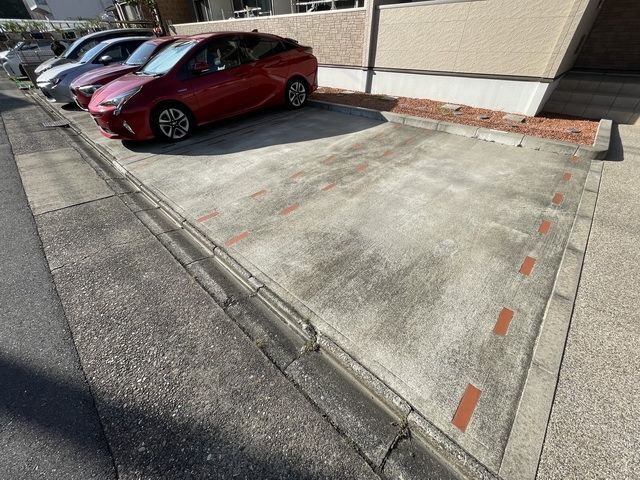 駐車場　駐車場