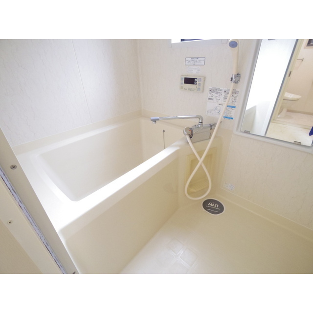 バス・シャワールーム　※リノベーション前の写真使用中です。