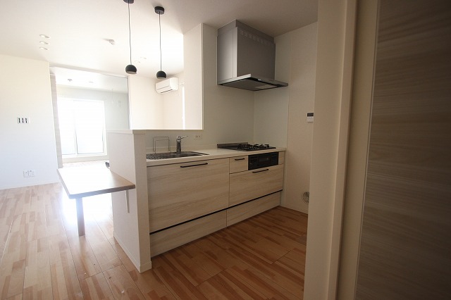 キッチン　同物件別号室の写真です。